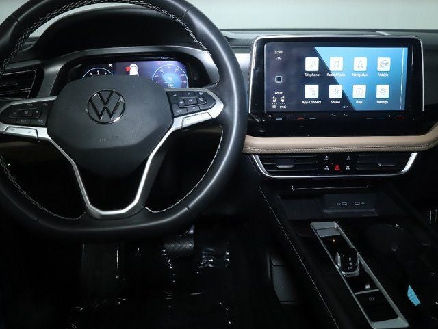 2024 Volkswagen Atlas Cross Sport 2.0T SE w/Technology