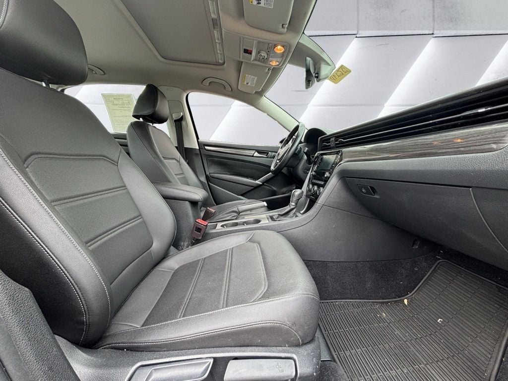 2020 Volkswagen Passat 2.0T R-Line