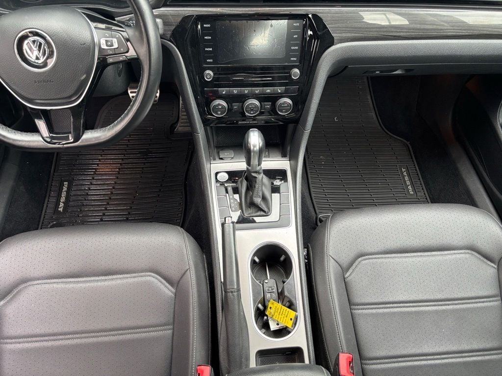 2020 Volkswagen Passat 2.0T R-Line