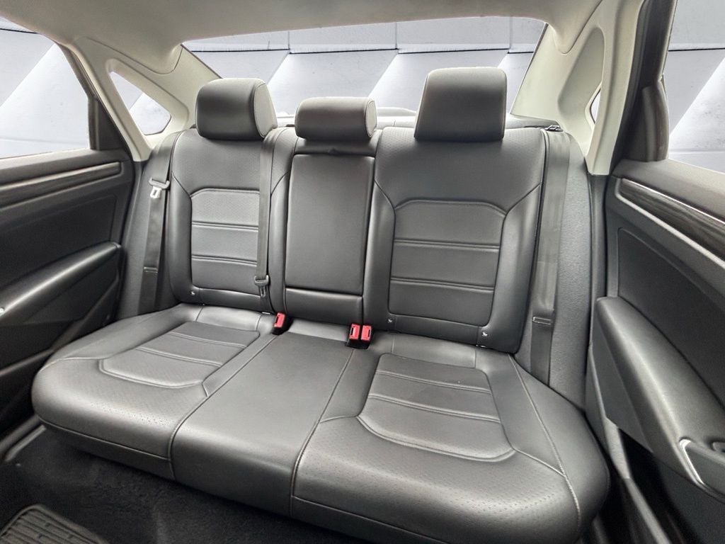 2020 Volkswagen Passat 2.0T R-Line