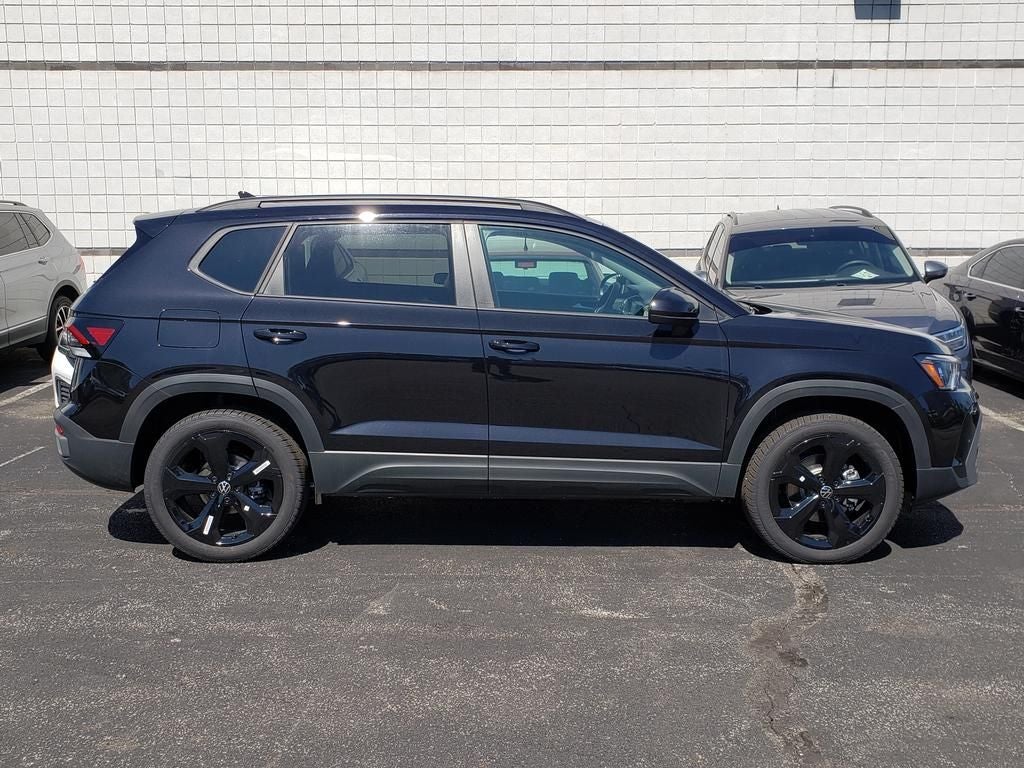 2026 Volkswagen Taos 1.5T SE Black