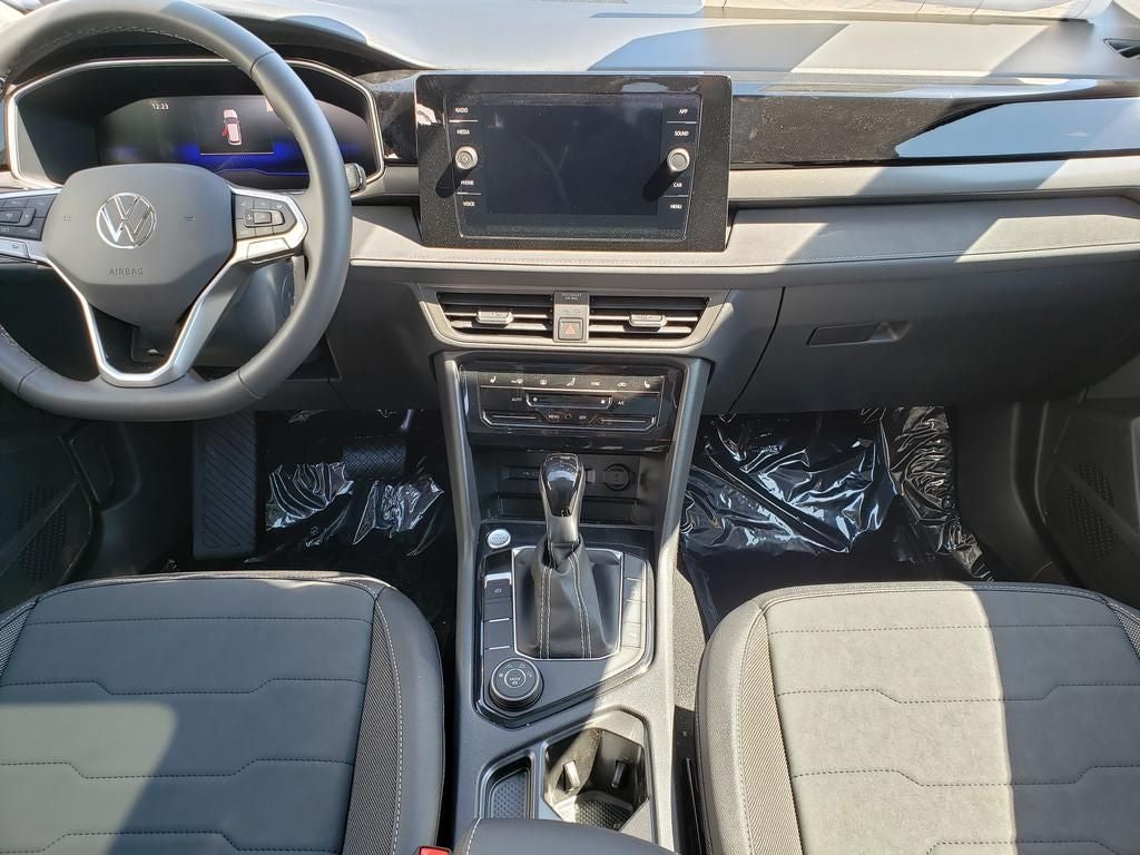 2026 Volkswagen Taos 1.5T SE Black