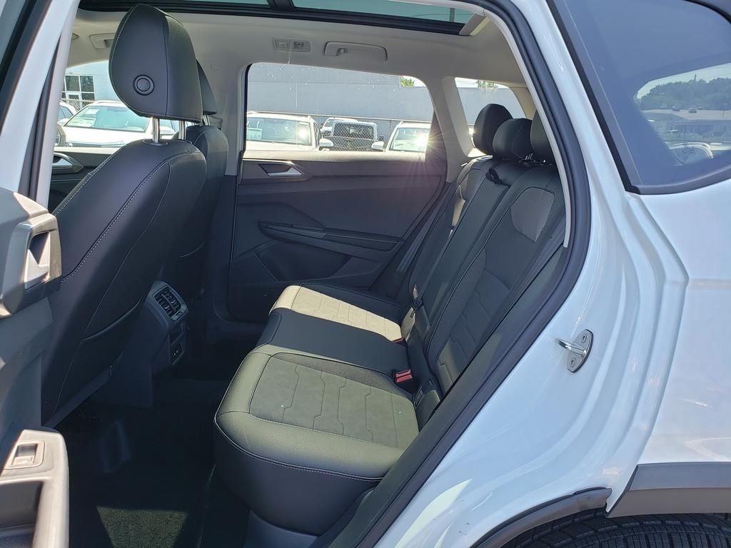 2026 Volkswagen Taos 1.5T SE Black