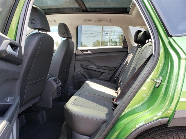 2025 Volkswagen Taos 1.5T SE Black