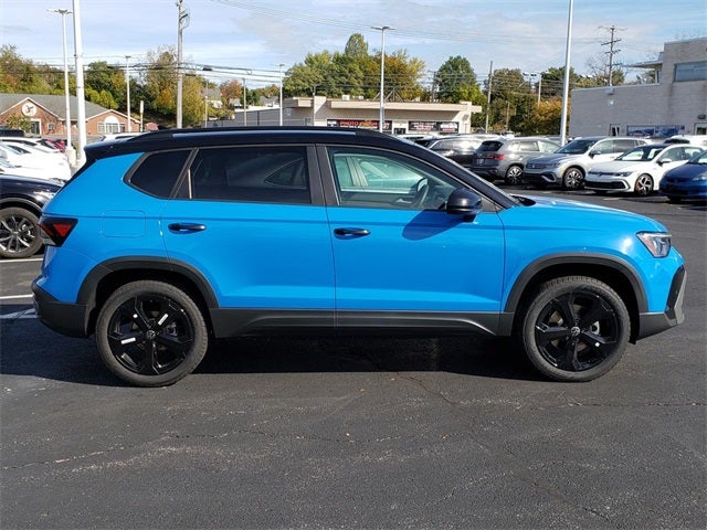 2025 Volkswagen Taos 1.5T SE Black