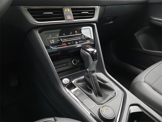 2025 Volkswagen Taos 1.5T SE Black