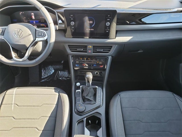 2026 Volkswagen Taos 1.5T SE Black