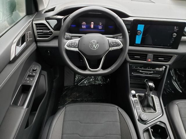 2026 Volkswagen Taos 1.5T SE Black