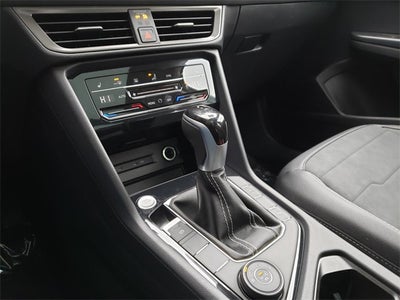 2026 Volkswagen Taos 1.5T SE Black