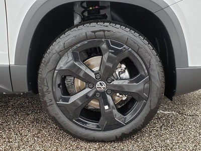 2026 Volkswagen Taos 1.5T SE Black