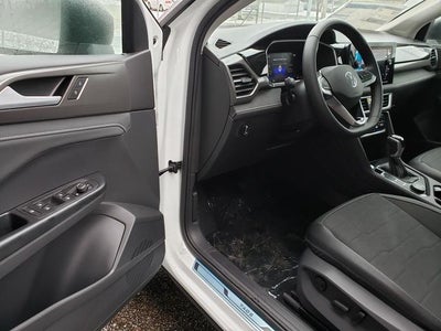 2026 Volkswagen Taos 1.5T SE Black