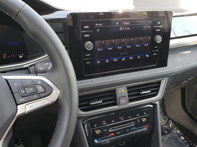2026 Volkswagen Taos 1.5T SE Black