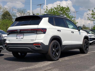 2026 Volkswagen Taos 1.5T SE Black