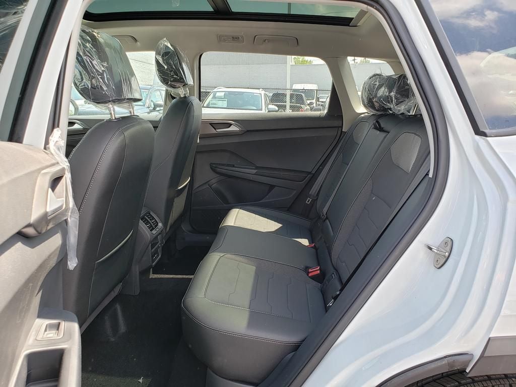 2026 Volkswagen Taos 1.5T SE Black