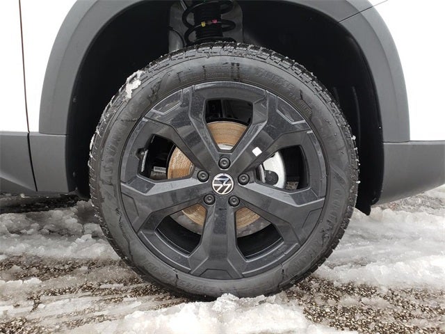 2026 Volkswagen Taos 1.5T SE Black