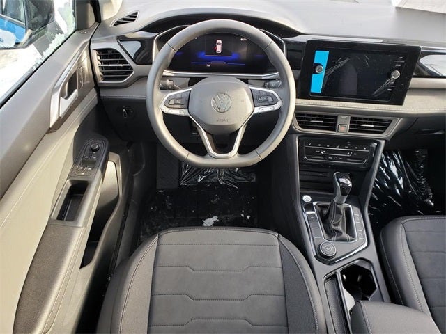 2026 Volkswagen Taos 1.5T SE Black