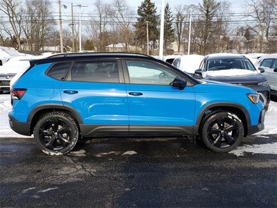 2026 Volkswagen Taos 1.5T SE Black