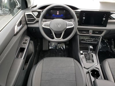 2026 Volkswagen Taos 1.5T SE Black