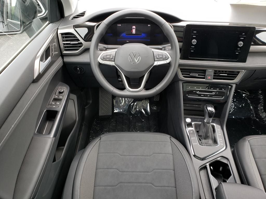 2026 Volkswagen Taos 1.5T SE Black