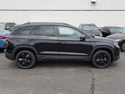 2026 Volkswagen Taos 1.5T SE Black