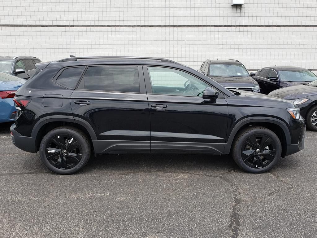 2026 Volkswagen Taos 1.5T SE Black