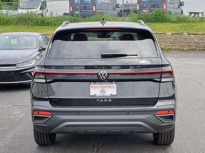 2026 Volkswagen Taos 1.5T SE Black