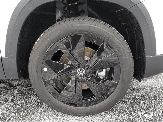 2026 Volkswagen Taos 1.5T SE Black