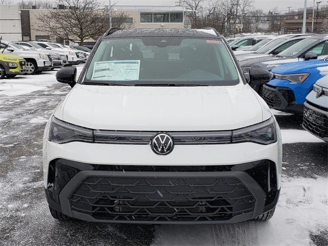 2026 Volkswagen Taos 1.5T SE Black