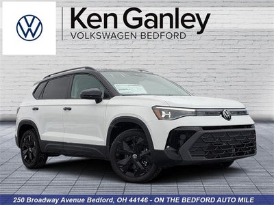 2026 Volkswagen Taos 1.5T SE Black