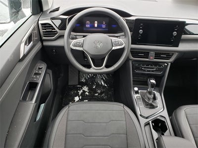 2026 Volkswagen Taos 1.5T SE Black