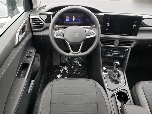 2026 Volkswagen Taos 1.5T SE Black