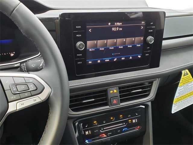 2026 Volkswagen Taos 1.5T SE Black