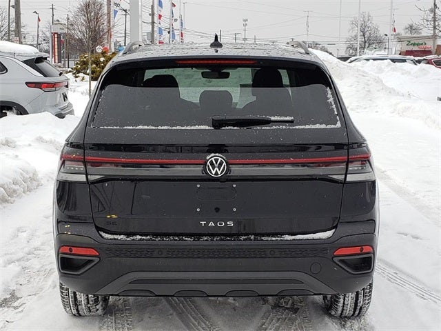 2026 Volkswagen Taos 1.5T SE Black