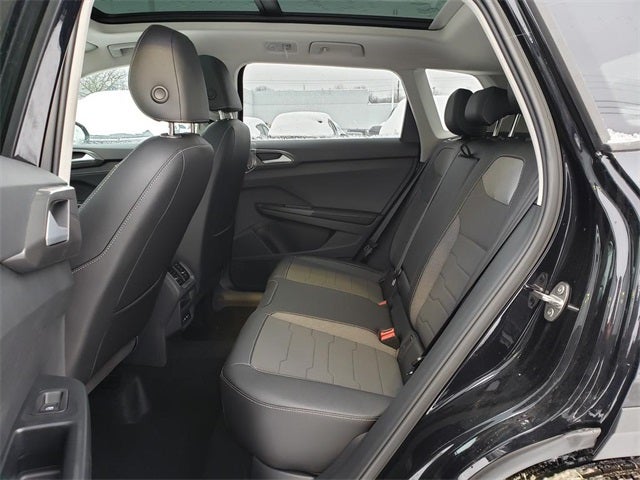 2026 Volkswagen Taos 1.5T SE Black