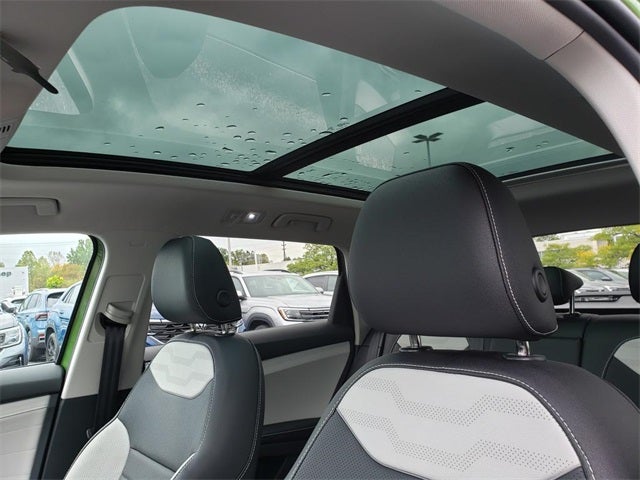 2025 Volkswagen Taos 1.5T SEL