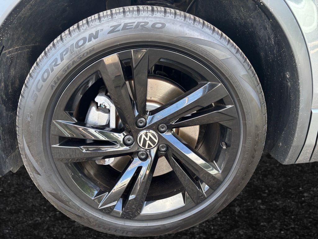 2024 Volkswagen Tiguan 2.0T SE R-Line Black