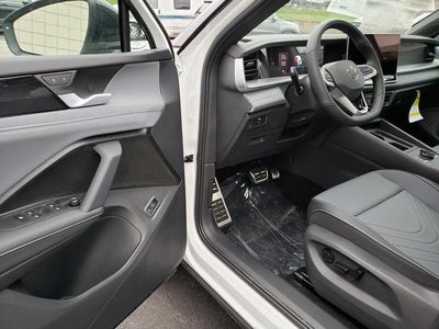 2026 Volkswagen Tiguan 2.0T SE R-Line Black