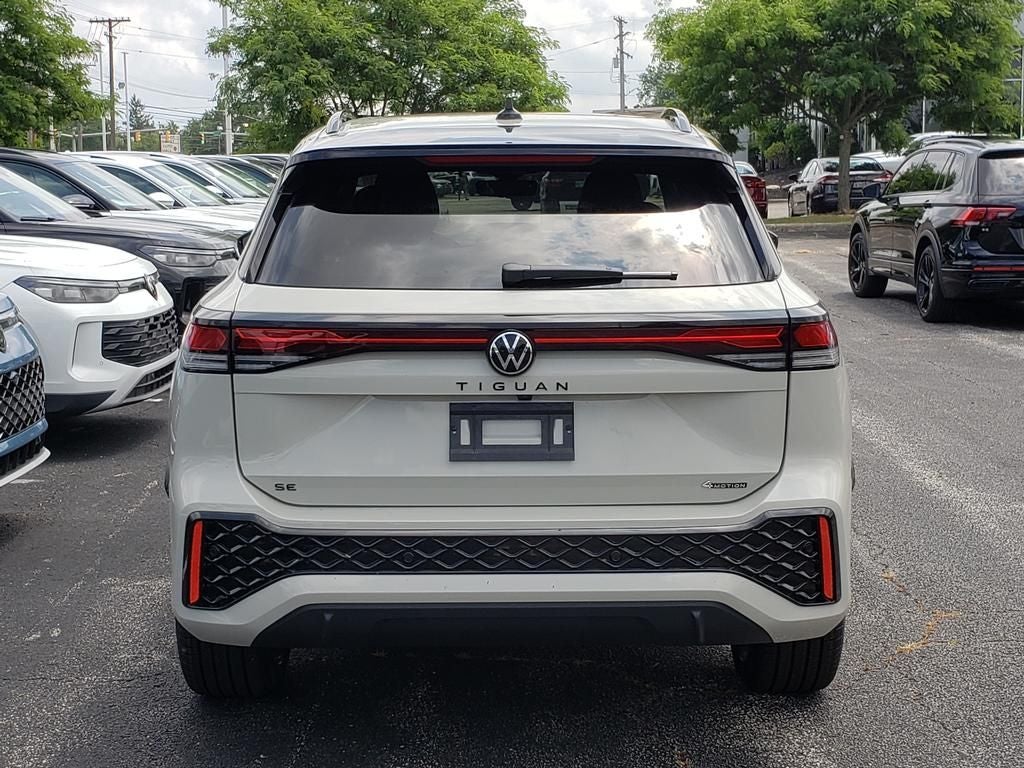 2026 Volkswagen Tiguan 2.0T SE R-Line Black