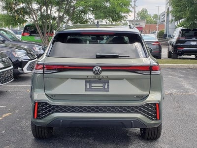 2026 Volkswagen Tiguan 2.0T SE R-Line Black