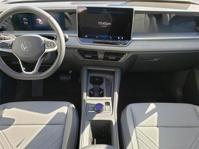 2025 Volkswagen Tiguan 2.0T SE