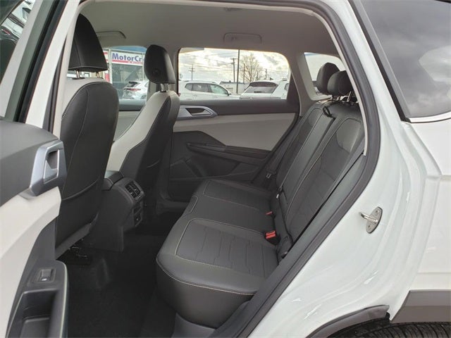 2025 Volkswagen Taos 1.5T SE