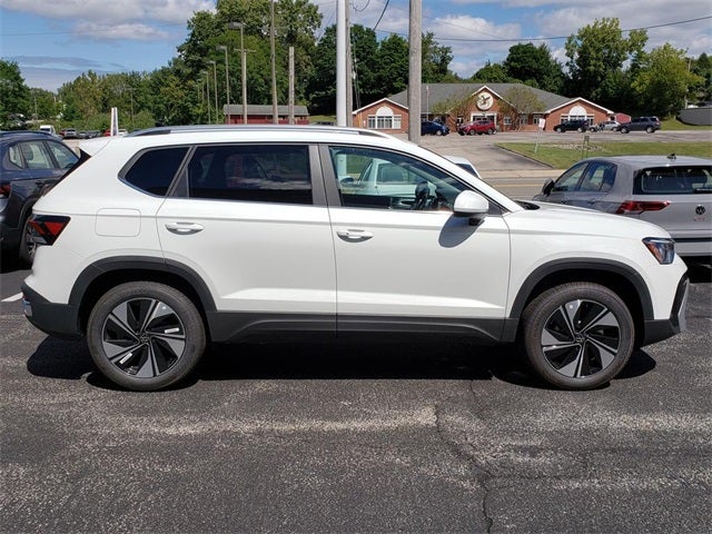 2025 Volkswagen Taos 1.5T SE