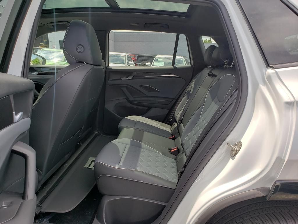 2026 Volkswagen Tiguan 2.0T SEL R-Line Turbo