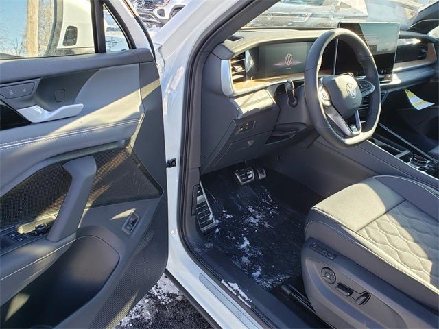 2026 Volkswagen Tiguan 2.0T SEL R-Line Turbo