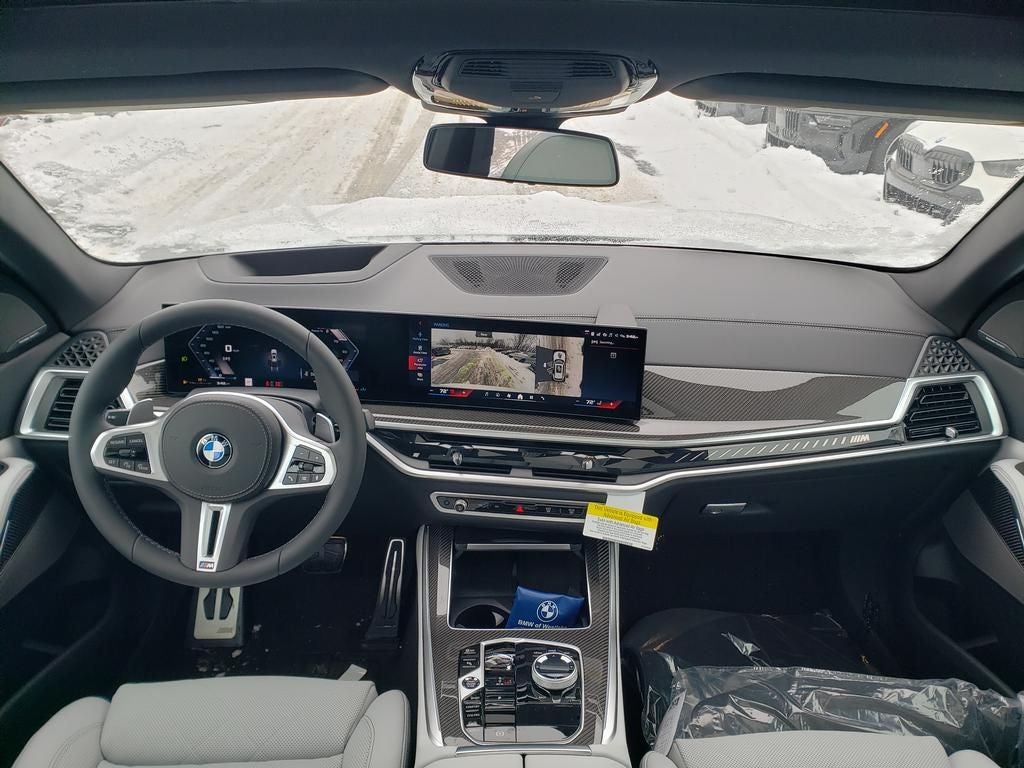 2026 BMW X5 M60i
