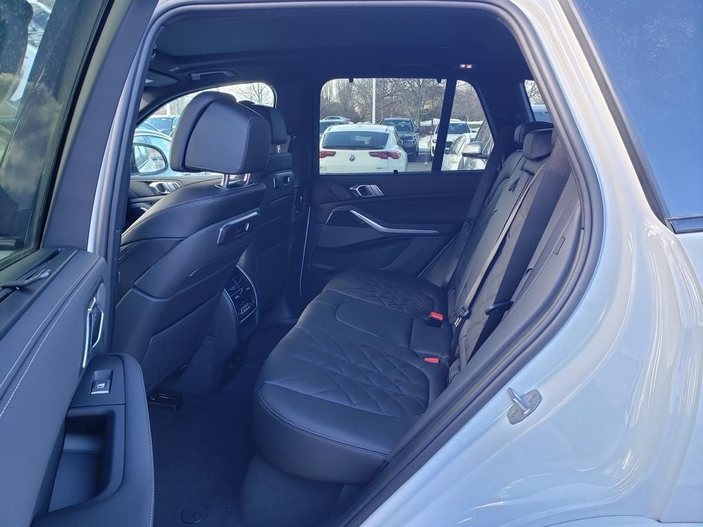 2026 BMW X5 M60i