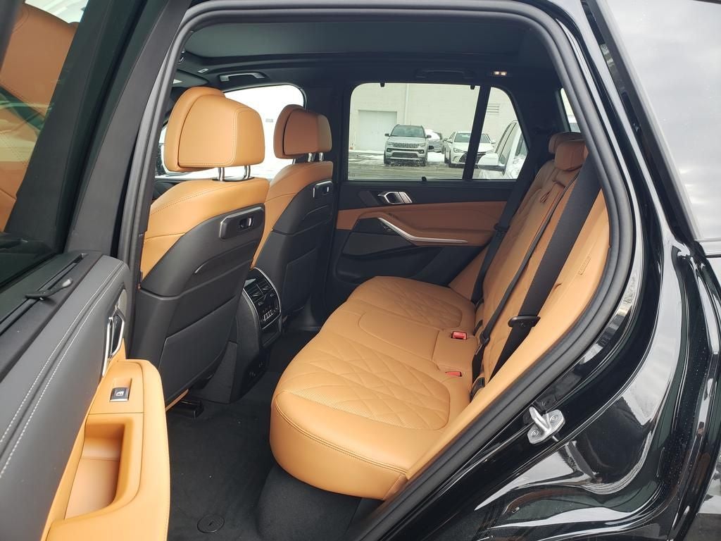 2026 BMW X5 M60i