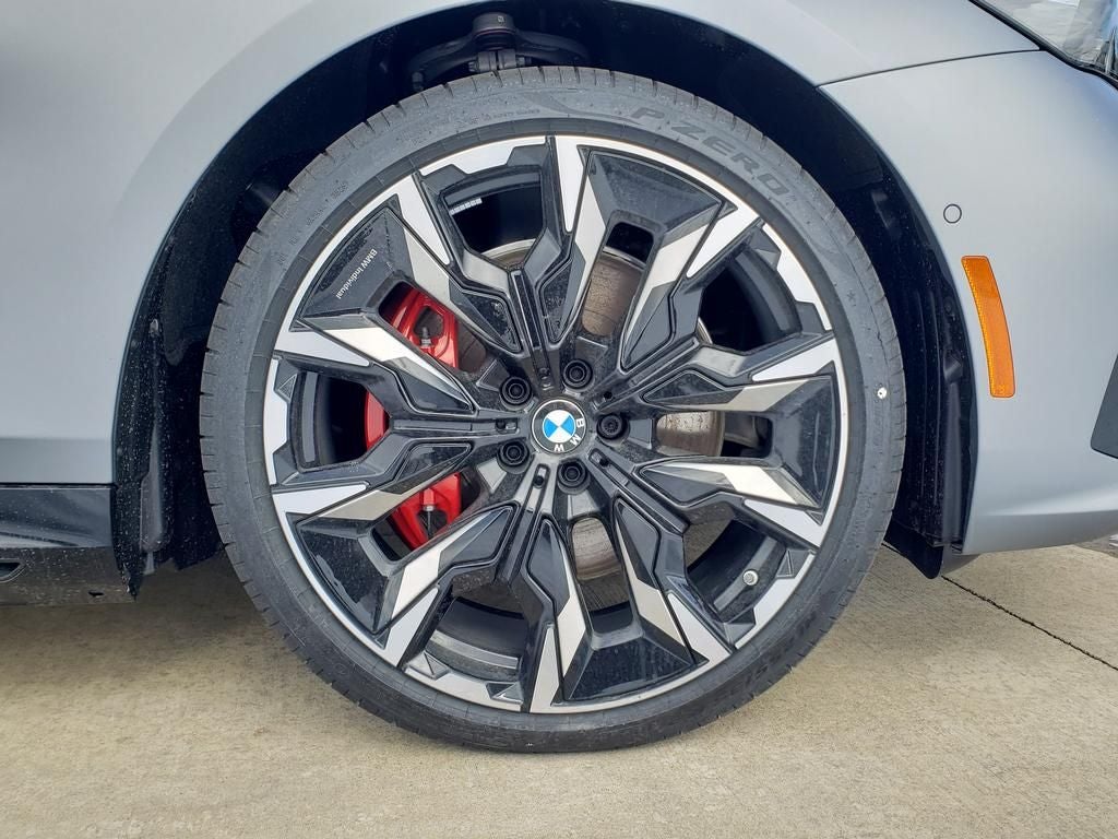 2026 BMW 5 Series 550e xDrive