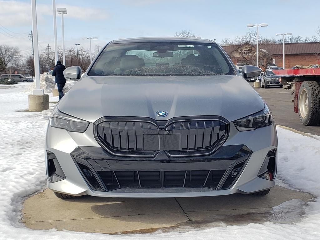 2026 BMW 5 Series 550e xDrive
