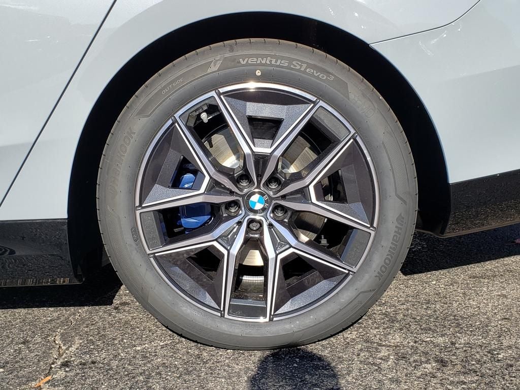 2026 BMW i5 xDrive40